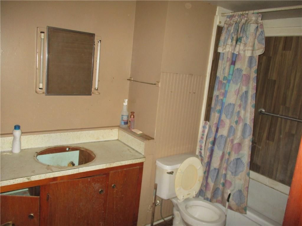 305 W Maple Street — photo 17