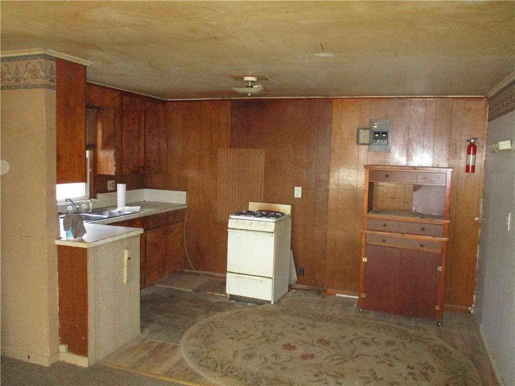 305 W Maple Street — photo 20