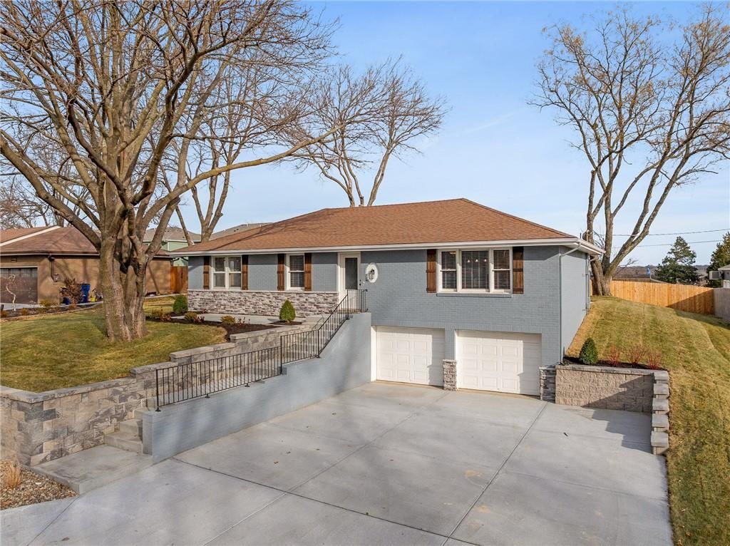8565 Wycoff Drive — photo 2