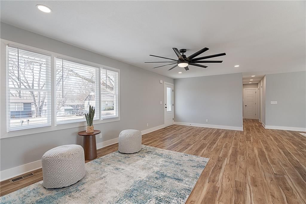 8565 Wycoff Drive — photo 4
