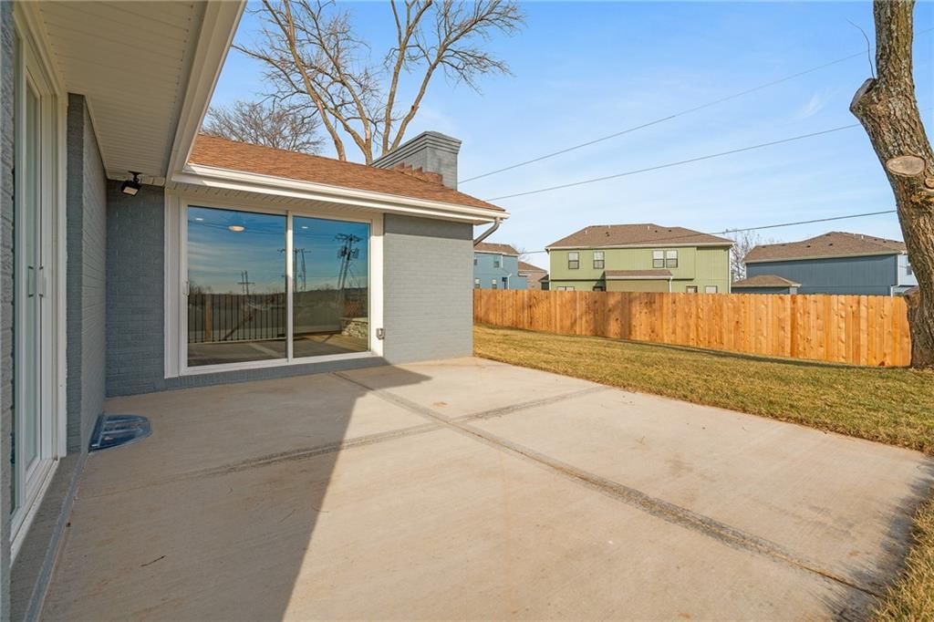 8565 Wycoff Drive — photo 22