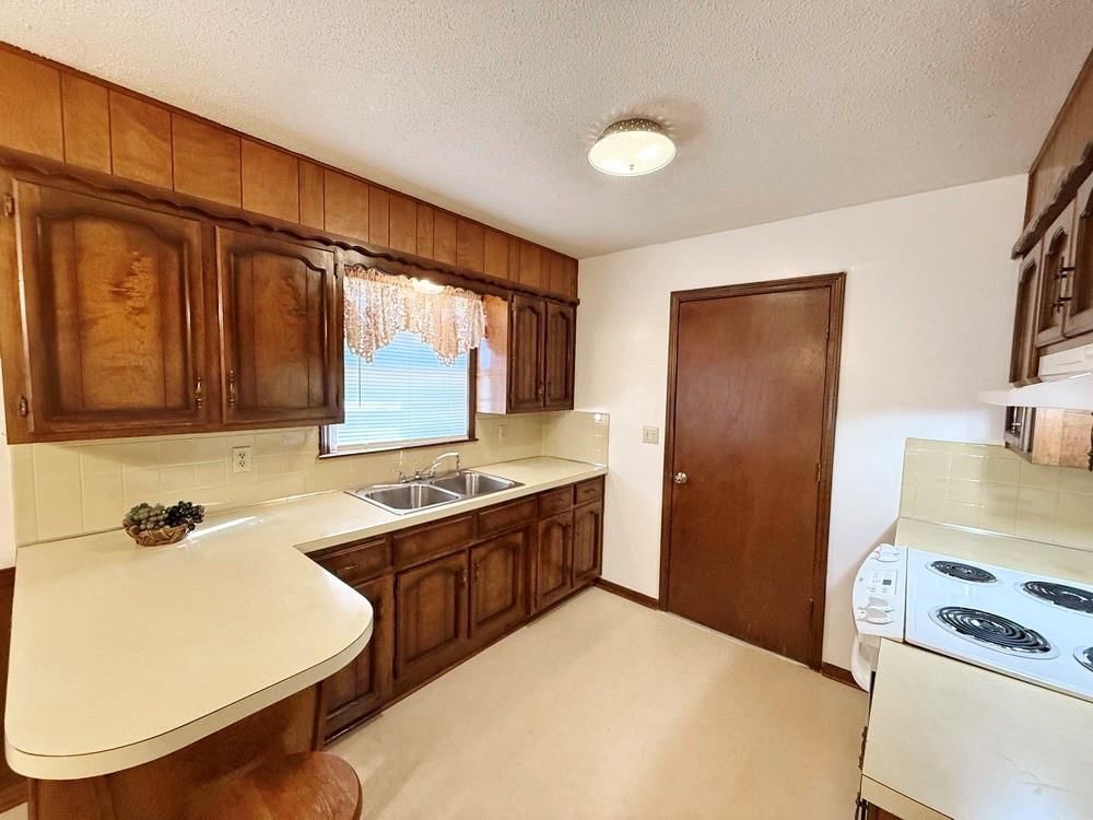 1509 S Vernon Street — photo 15