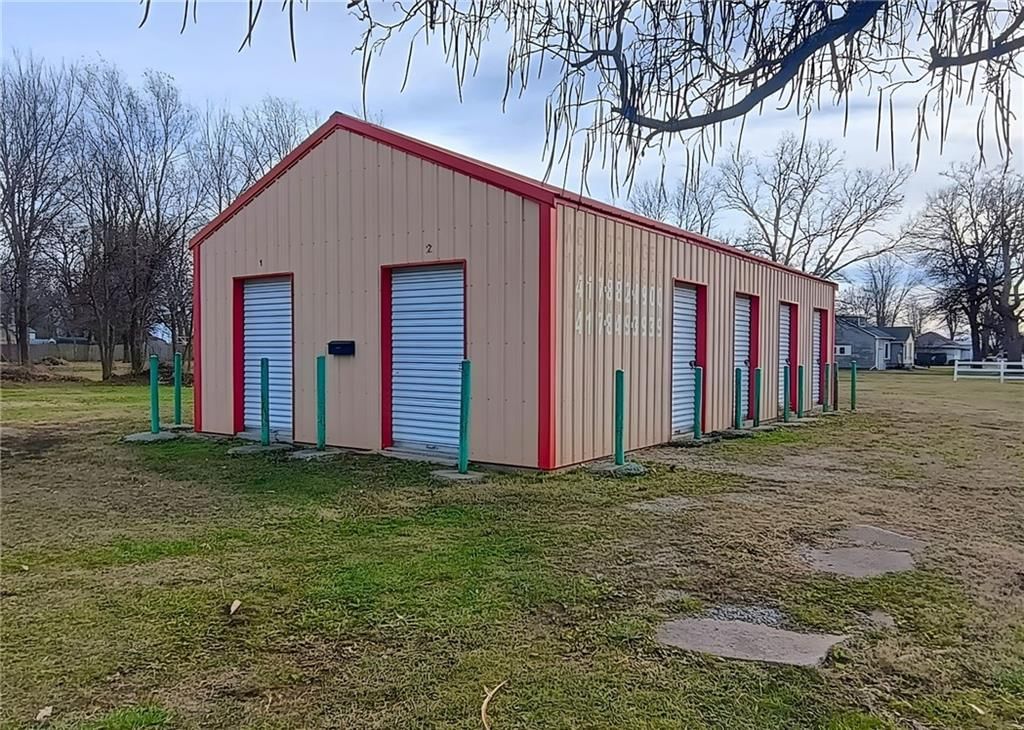 201 S Sixth Street, Walker, MO
