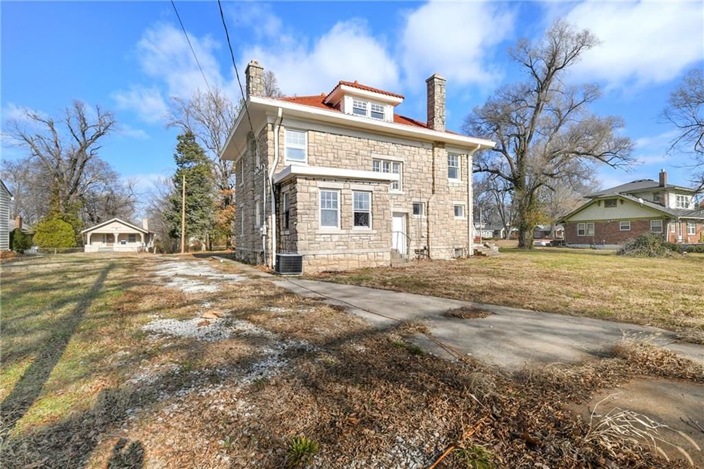 4215 E 61st Street — photo 5