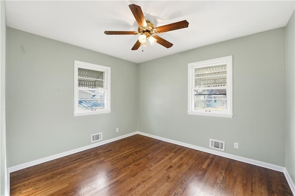 311 NE Arlington Circle — photo 9