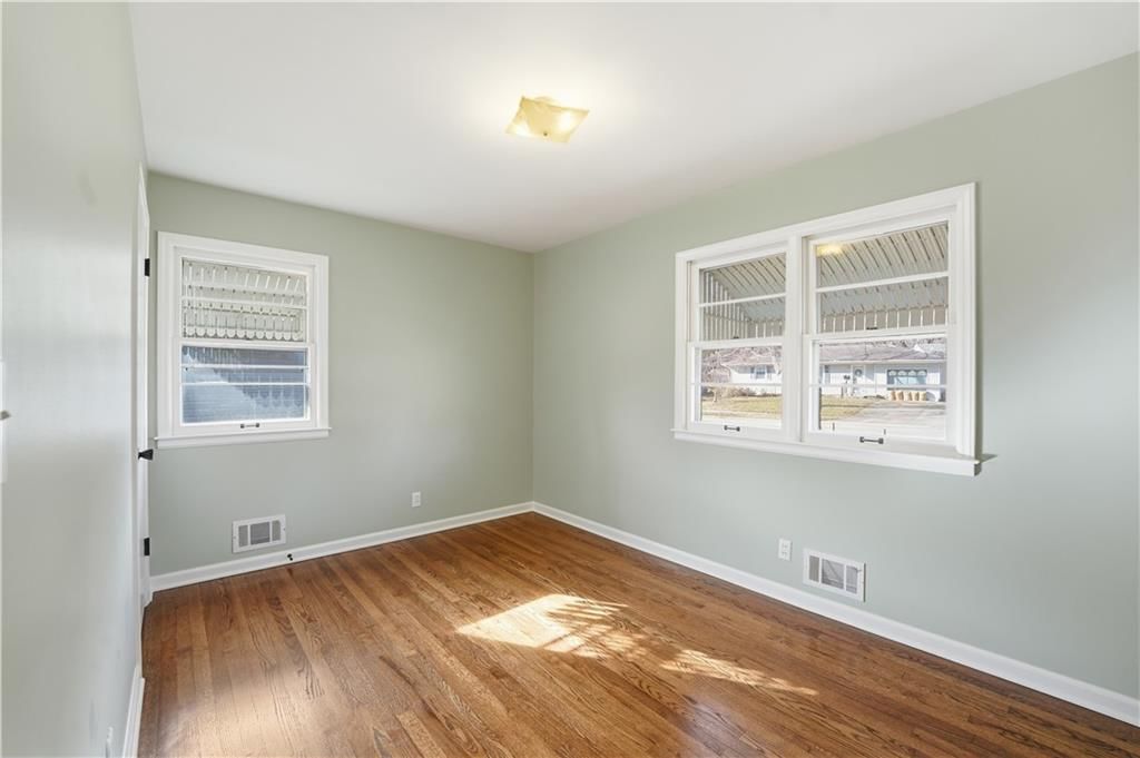311 NE Arlington Circle — photo 11