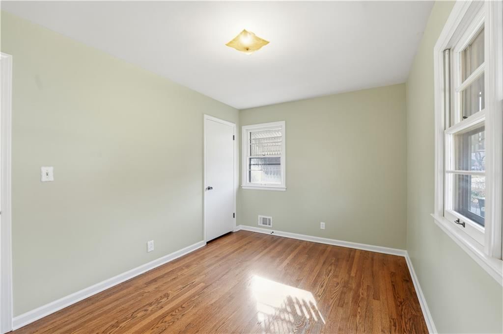 311 NE Arlington Circle — photo 12