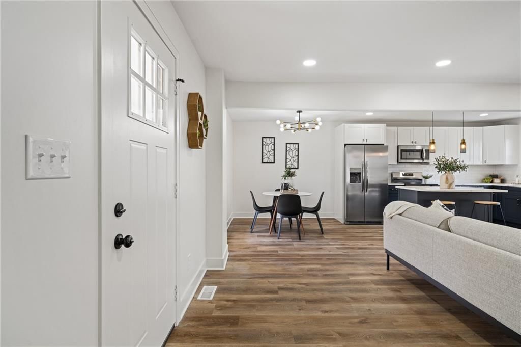 1339 S Hocker Avenue — photo 6