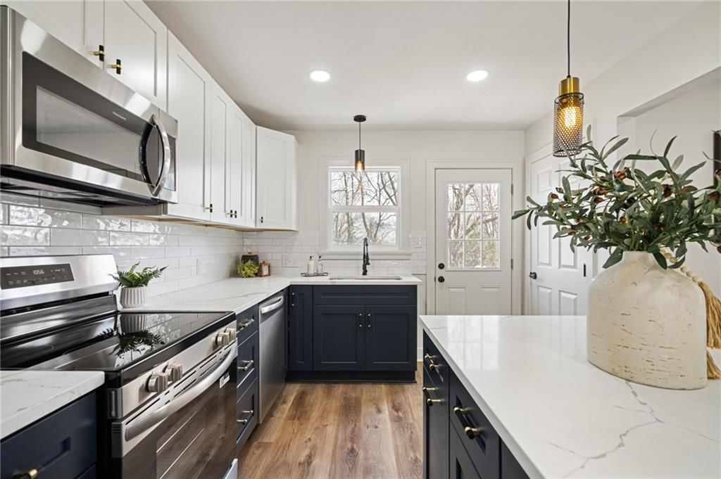 1339 S Hocker Avenue — photo 12