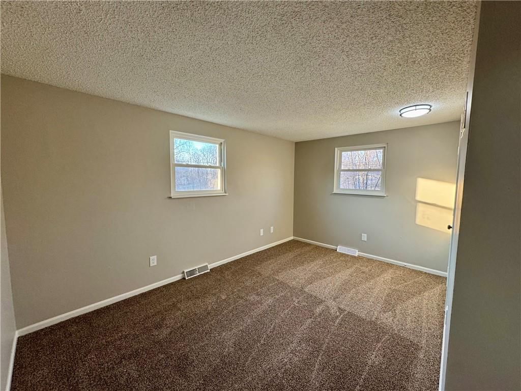 300 Vine Street — photo 8