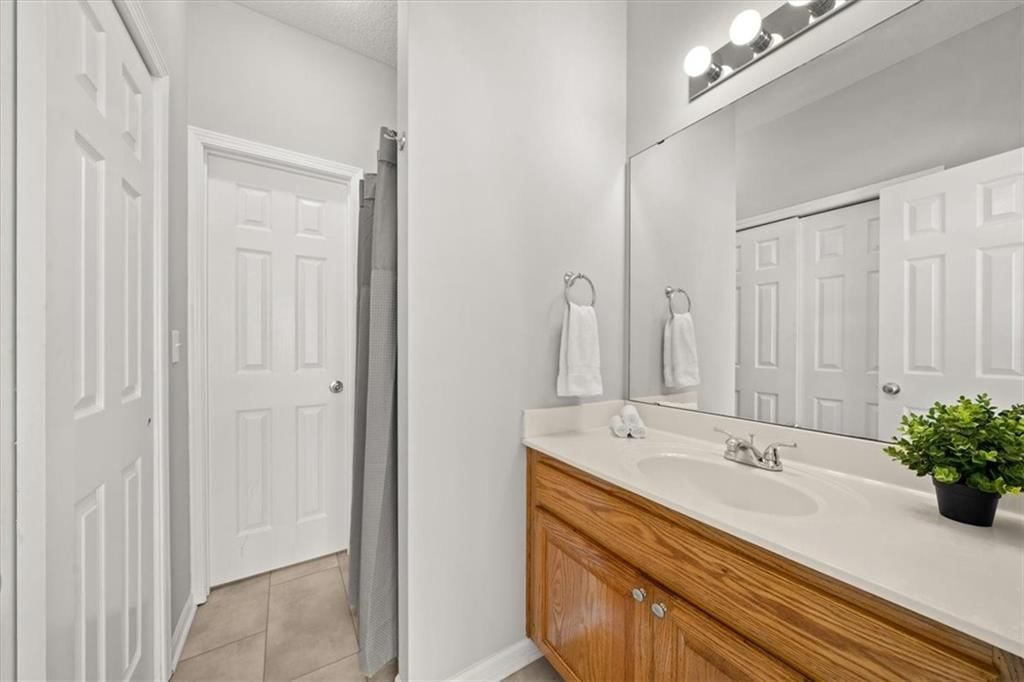 1948 N 80th Court — photo 10