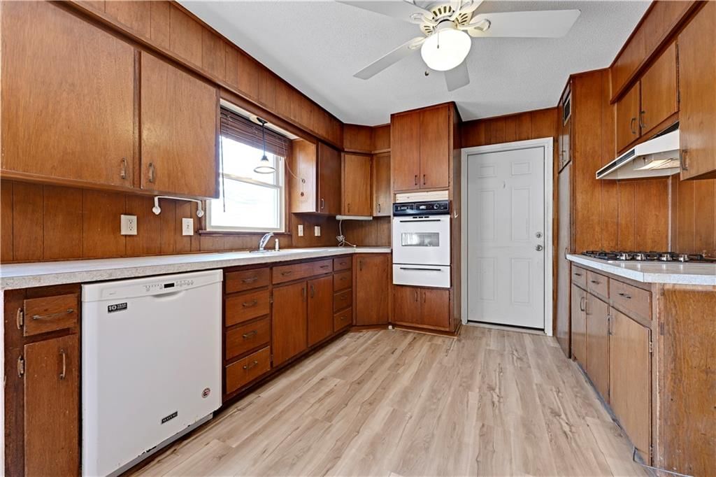 2219 N 82nd Terrace — photo 9