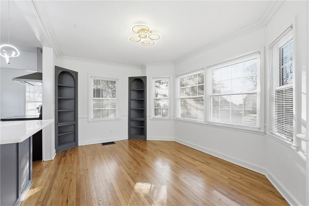 1229 W White Oak Avenue — photo 10
