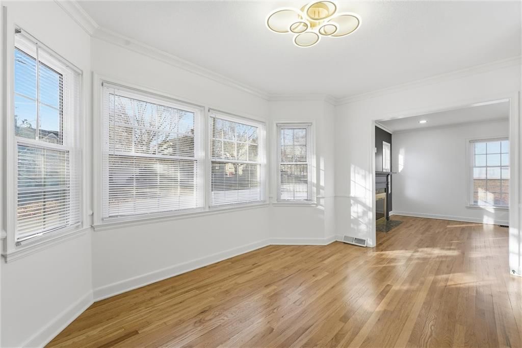 1229 W White Oak Avenue — photo 11