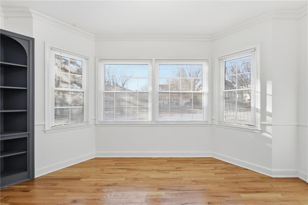 1229 W White Oak Avenue — photo 12