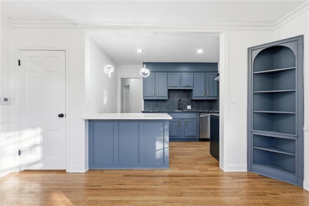 1229 W White Oak Avenue — photo 13