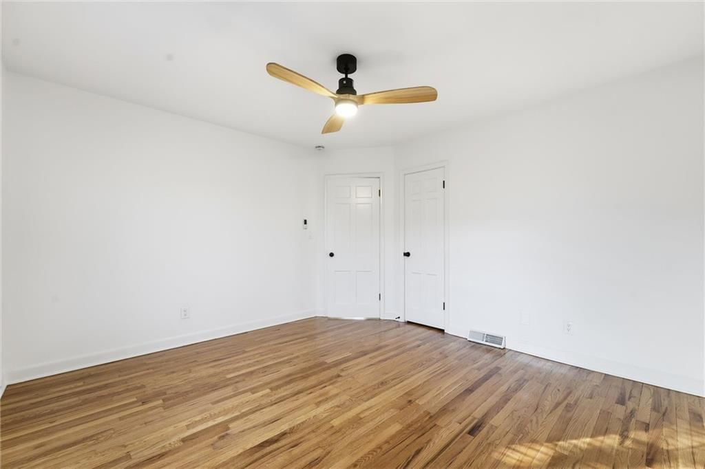 1229 W White Oak Avenue — photo 21