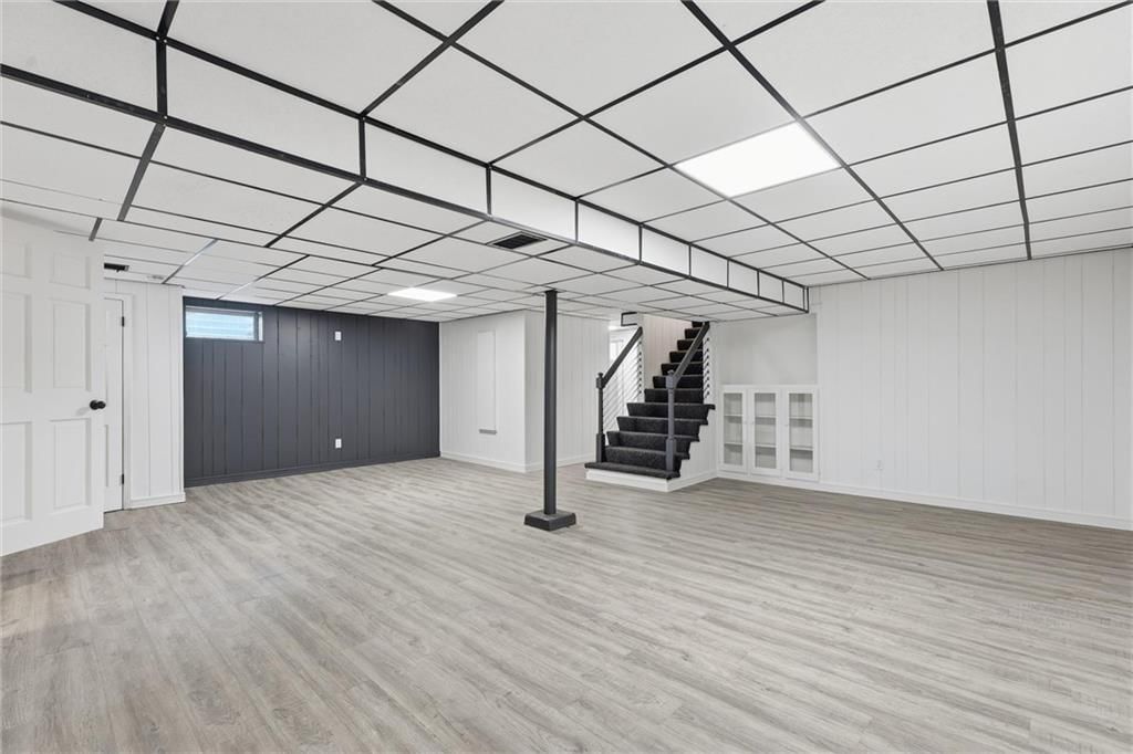1229 W White Oak Avenue — photo 29