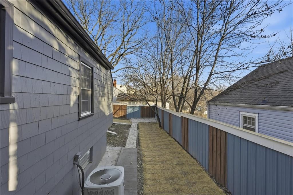 1229 W White Oak Avenue — photo 34