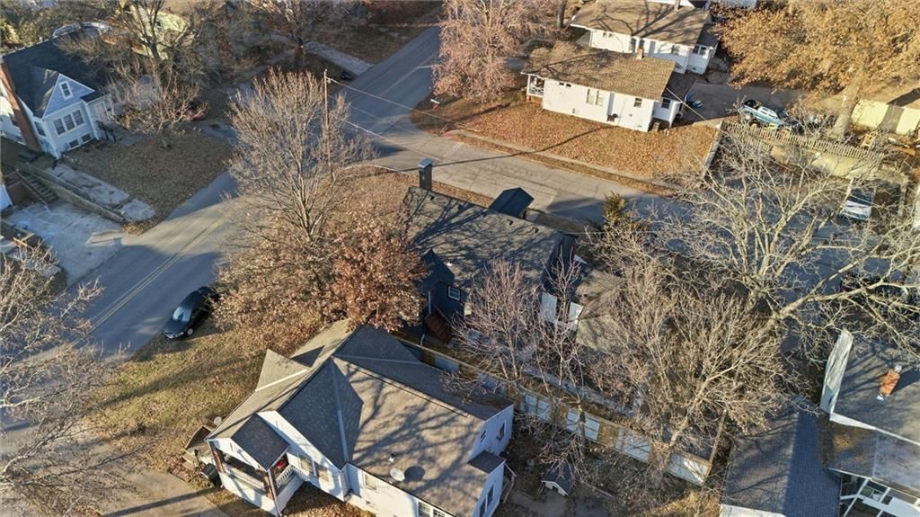 1229 W White Oak Avenue — photo 41