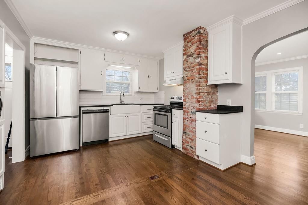 12510 Johnson Drive — photo 8