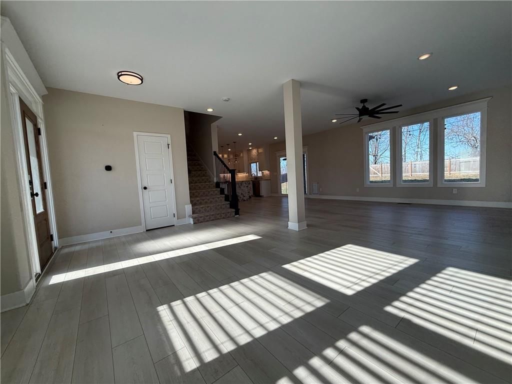 305 SW Nelson Drive — photo 3