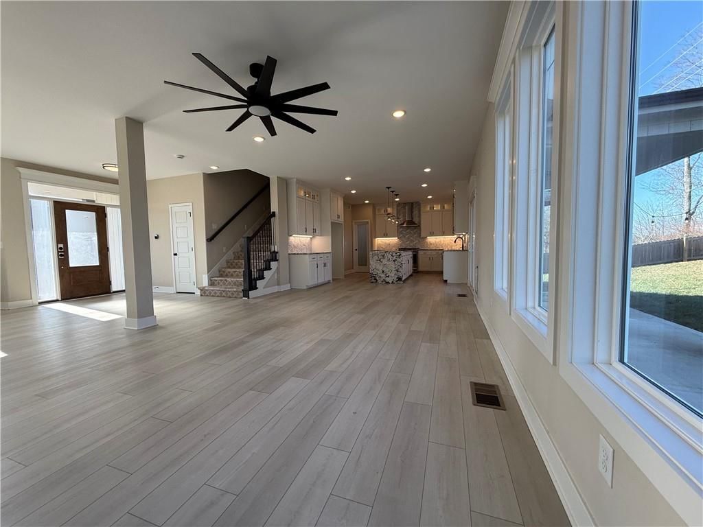 305 SW Nelson Drive — photo 4