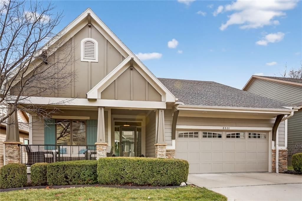 8531 Barstow Street, Lenexa, KS