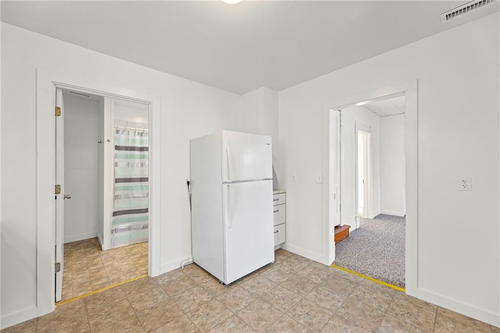 311 S Sycamore Street — photo 14