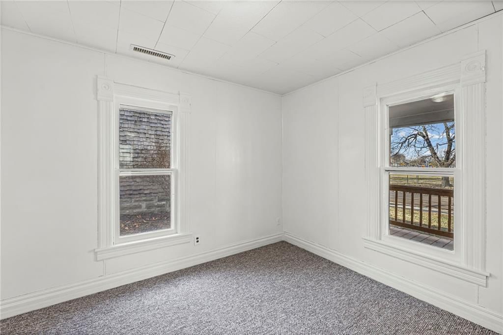 311 S Sycamore Street — photo 17