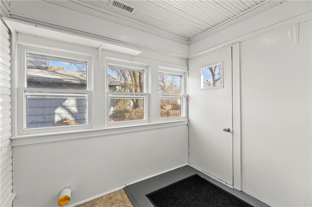 311 S Sycamore Street — photo 24