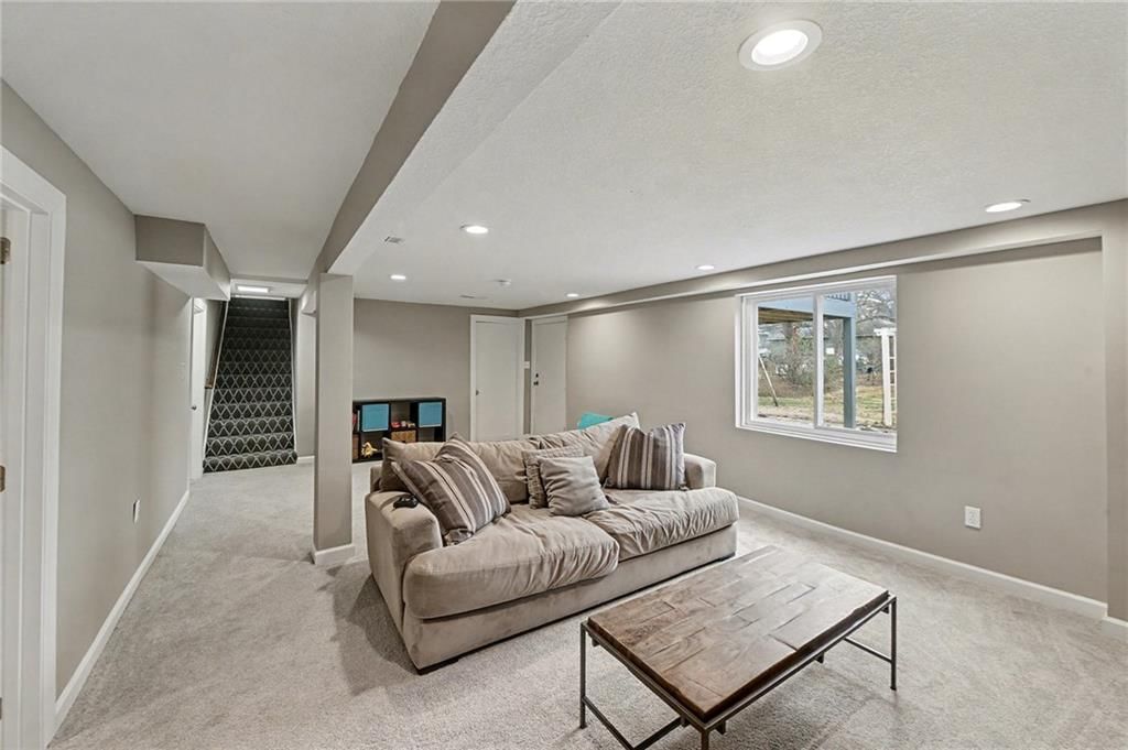 8001 Dearborn Drive — photo 22