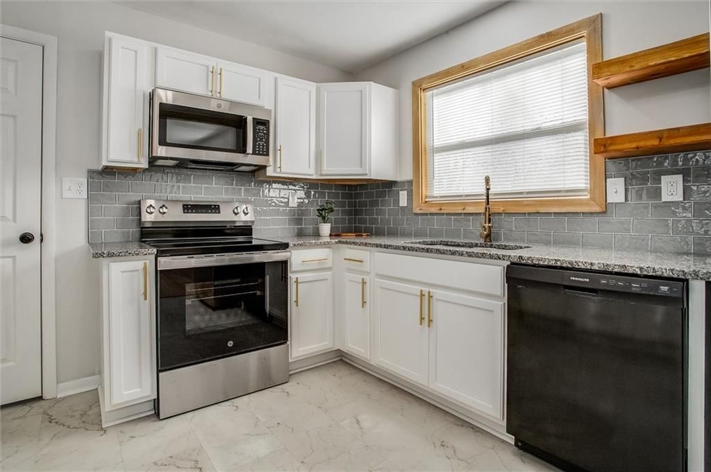 8819 E 85th Street — photo 11