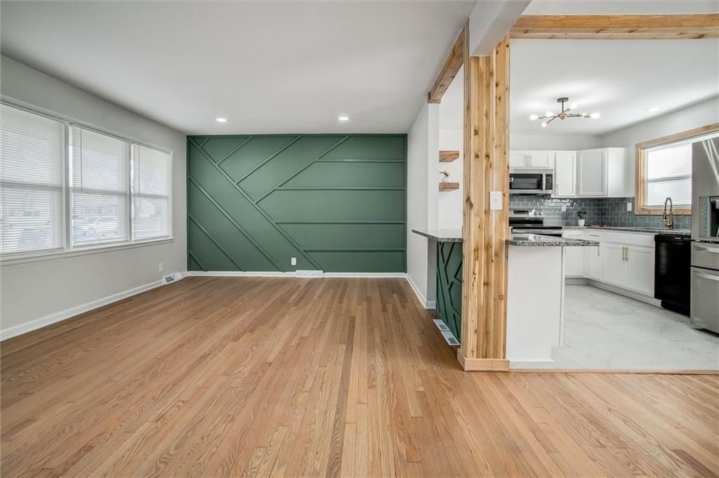 8819 E 85th Street — photo 13