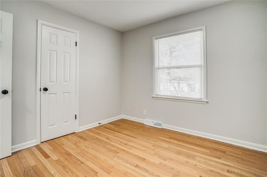 8819 E 85th Street — photo 21