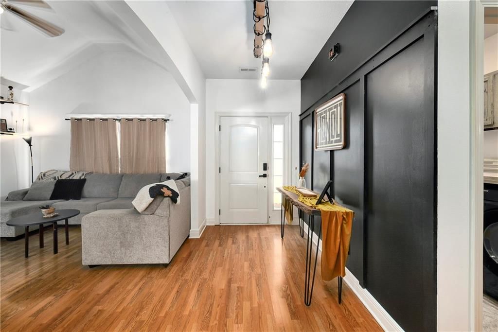 303 S Wilson Street — photo 5