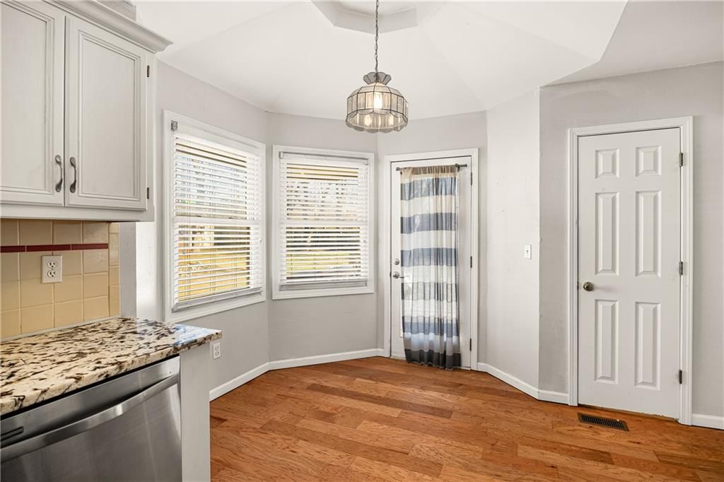 11013 N McGee Street — photo 17