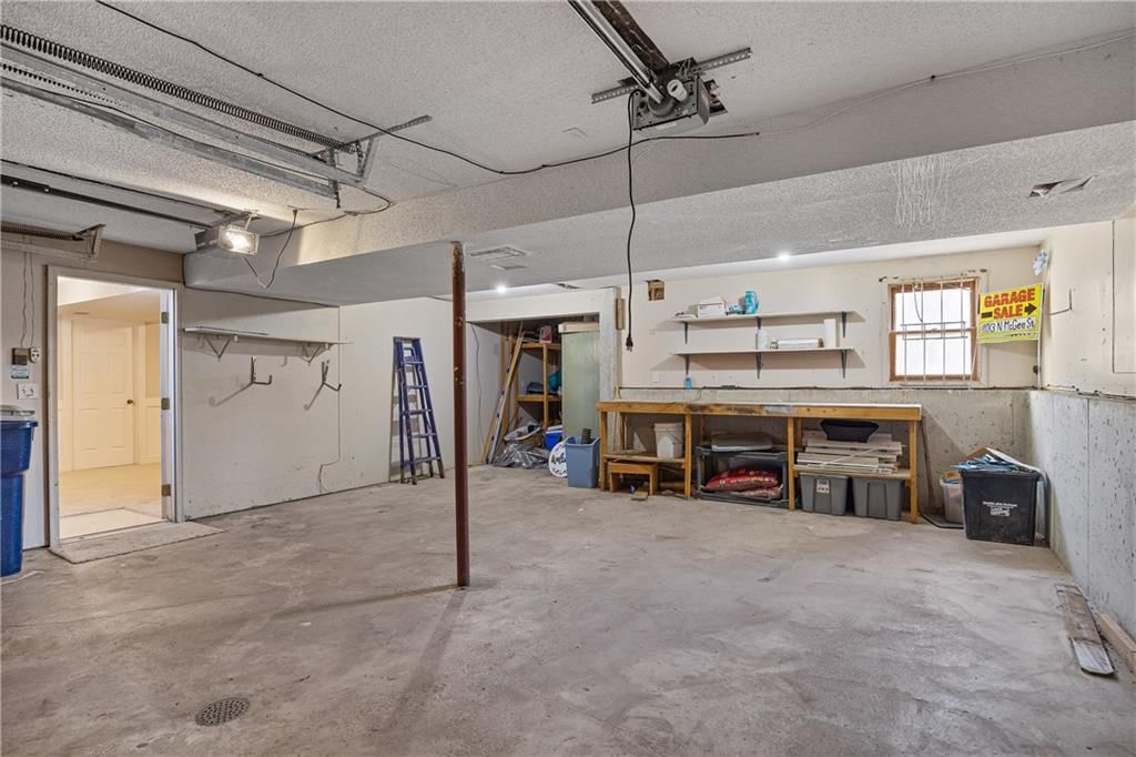 11013 N McGee Street — photo 39