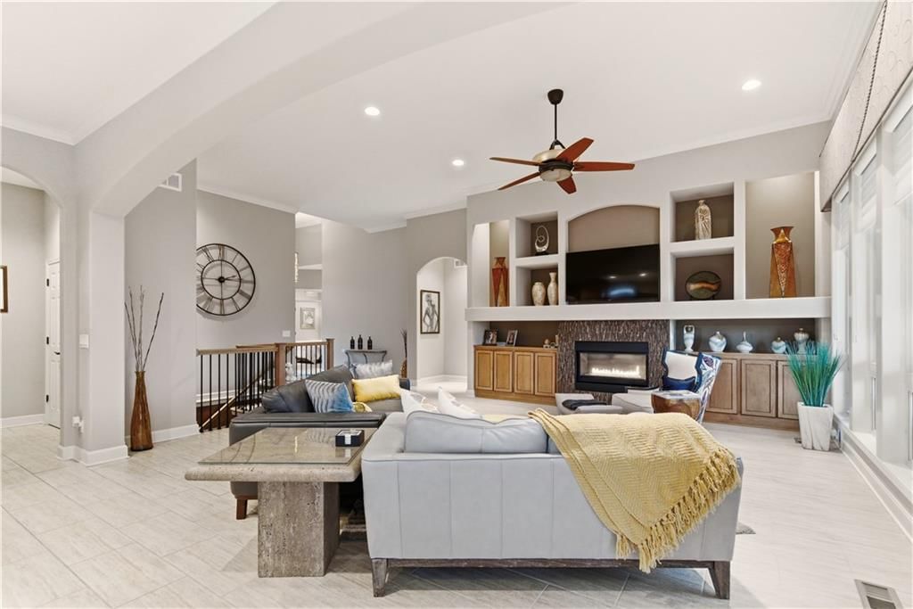 1808 NE Parks Summit Boulevard — photo 17