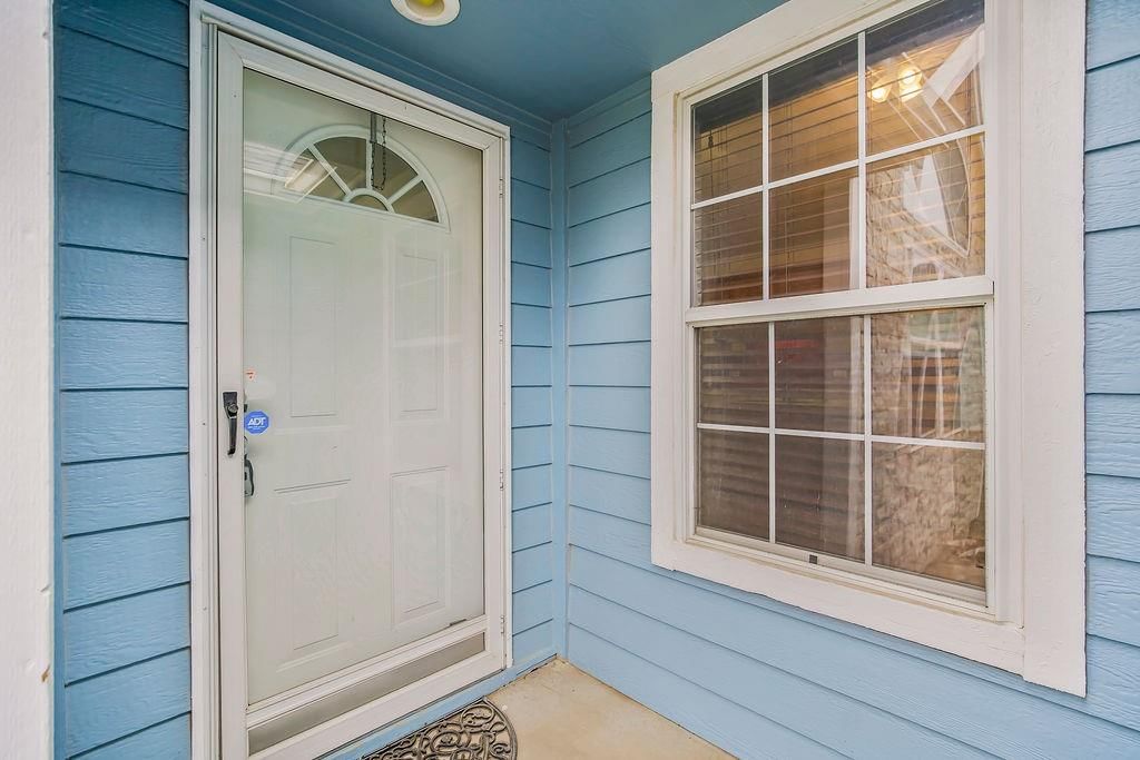 2085 Country View Court — photo 2