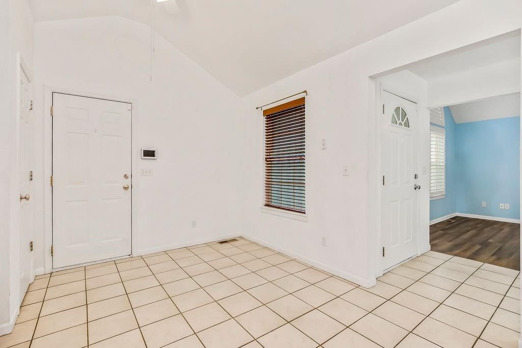 2085 Country View Court — photo 10
