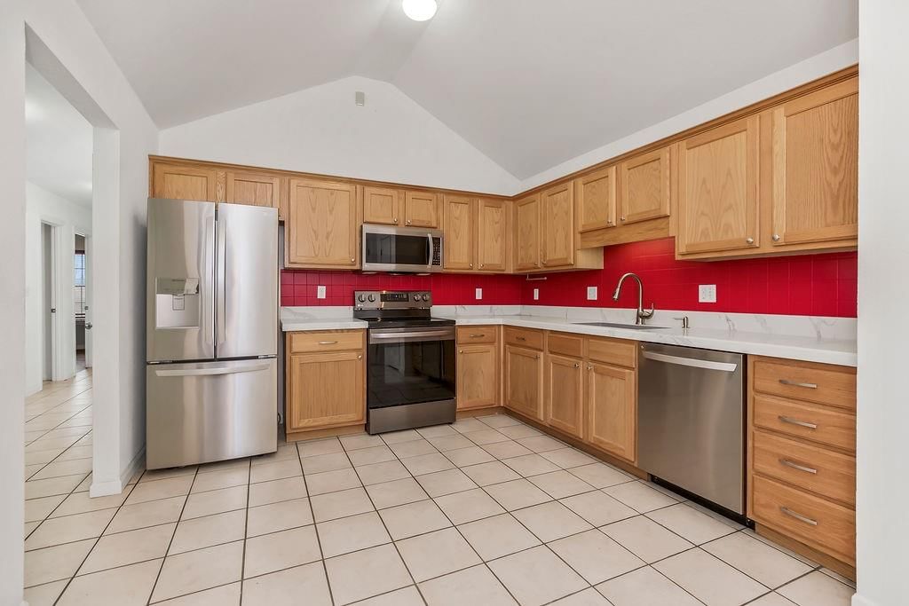 2085 Country View Court — photo 12