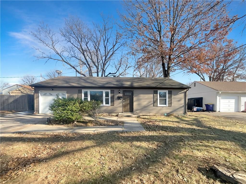 6705 N Charlotte Street, Kansas City, MO