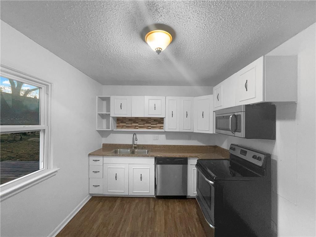 6705 N Charlotte Street — photo 2