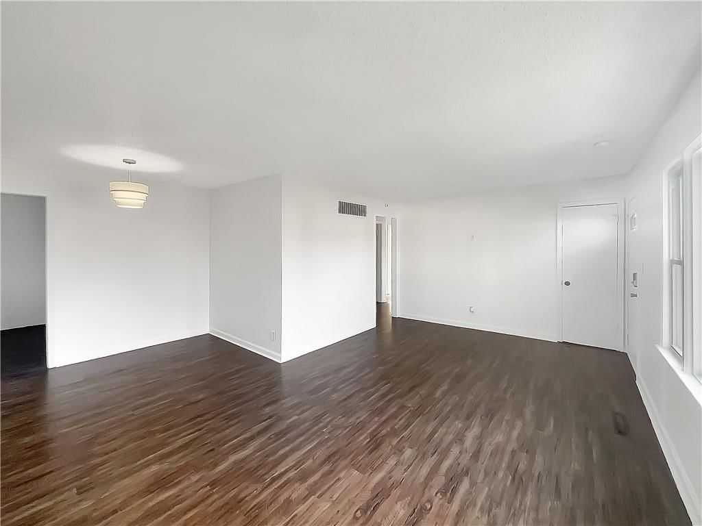 6705 N Charlotte Street — photo 3