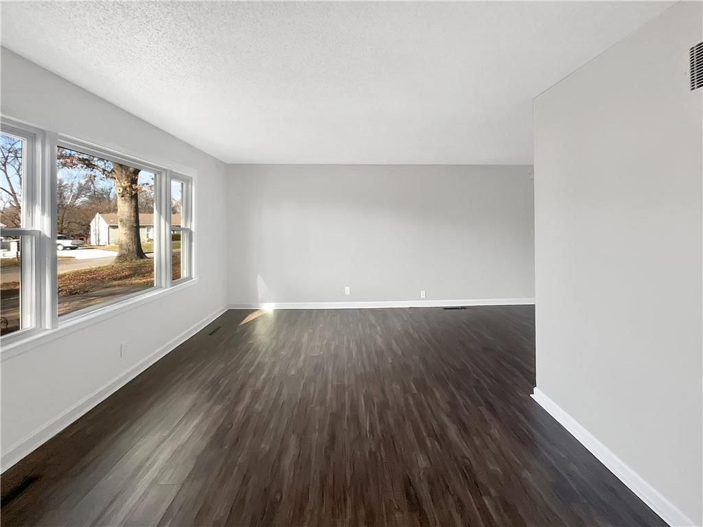 6705 N Charlotte Street — photo 7
