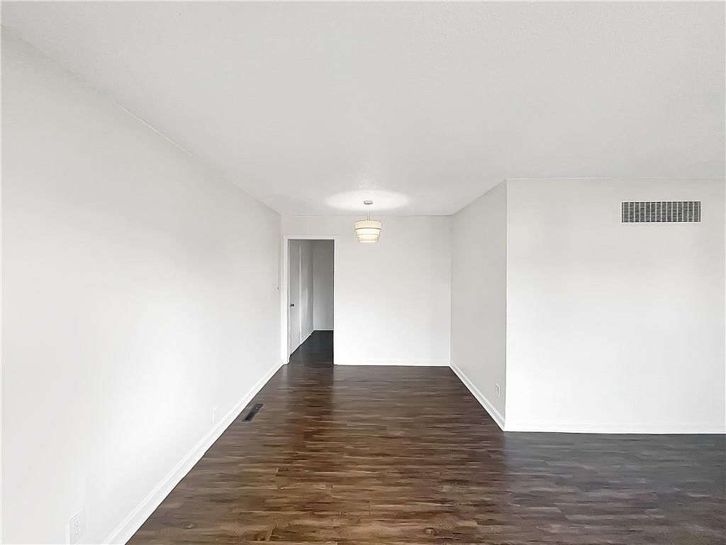 6705 N Charlotte Street — photo 8