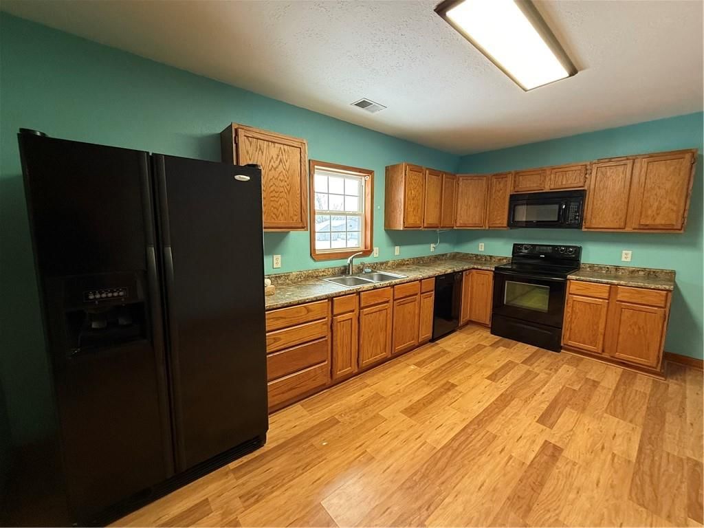 428 Walnut Street — photo 9