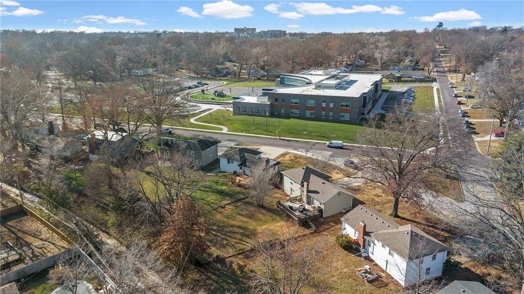 7809 Lamar Avenue — photo 57