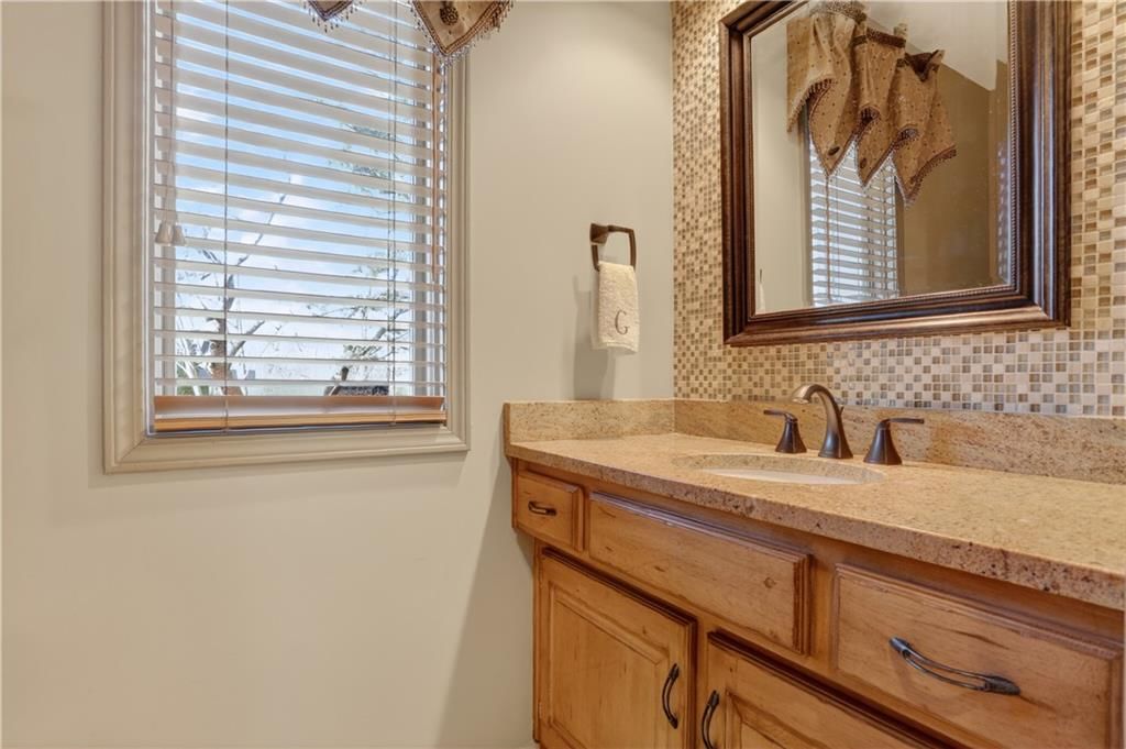 5008 NW 87th Street — photo 10